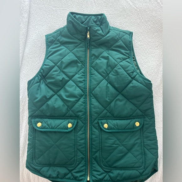 J. Crew Factory Jackets & Blazers - J.Crew Factory green quilted vest